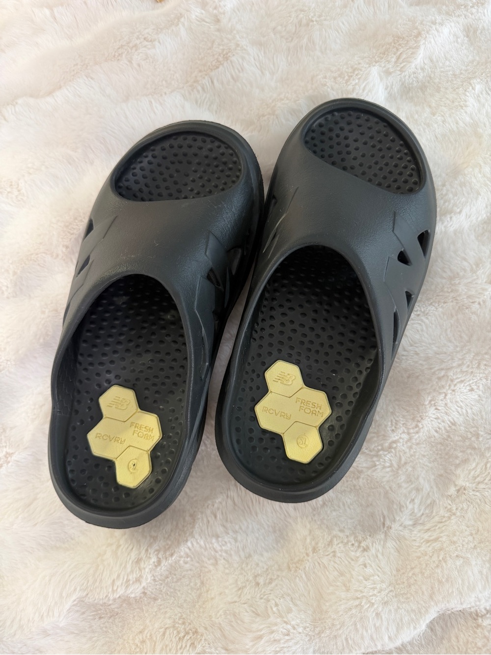 New Balance Black Fresh Foam Slide